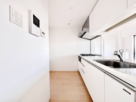 �L�b�`���@���������Ȃ���ł����Ƒ��Ƃ̉�b���y���߂�ΖʃL�b�`��