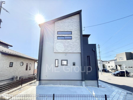 ���n�O�ώʐ^�@�O�ρ��P�������`Exterior�`�@��s���œ���̃X���[���C�t���΂Ɉ͂܂ꂽ�y�n�͓s��̌�����Y���ꂻ���B�l�G��ʂ��Ď��R�ƐG�ꍇ����X�|�b�g�����ӂɂ͐��肾������I