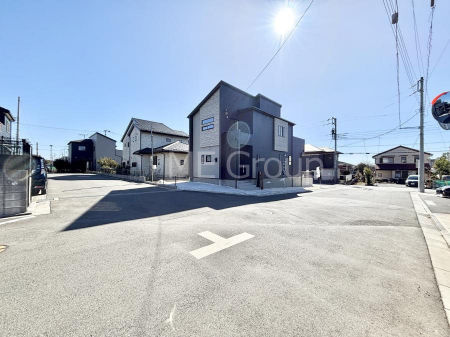 ���n�O�ώʐ^�@�O�ρ��P�������`Exterior�`�@�O�ʓ��H�F�k6m�E��5.7m�E��4m�����@�[���ȍL��������Ă���܂��̂ŁA�S�n�ǂ���������炬�̂��Z�܂��ƂȂ��Ă���܂��B�����������C�����ǍD�ł��I�I�I