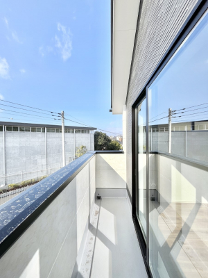 �o���R�j�[�@�������P�������`Balcony�`  �o���R�j�[�͉������z���������݁A���z�c����󕨂��C�����悭�������Ƃ��ł��܂��B  �g���₷���J���I�ȃo���R�j�[�ł����z�����������Ղ�~�蒍���A�o���R�j�[�t���Z�܂��B  