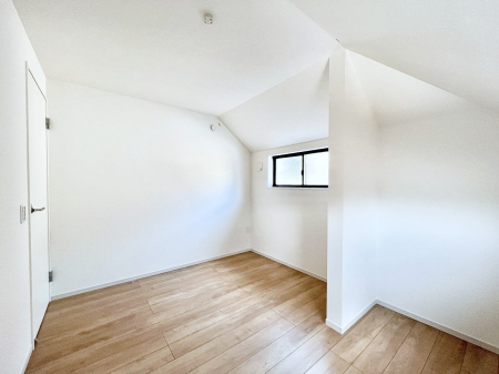 �Q���@�������Q�������`Bed Room�`�@�}���V�����ƈႢ�������������̂��ˌ��Ẵ����b�g�ł��B���Ƒ������������ƂŎ苷�Ɋ����Ă����Z�܂����ˌ��Ăł͊e�����v���C�o�V�[��ۂ��Ƃ��ł��܂��B