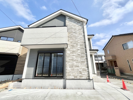 ���n�O�ώʐ^�@�O�ρ��Q�������`Exterior�`�@��s���œ���̃X���[���C�t���΂Ɉ͂܂ꂽ�y�n�͓s��̌�����Y���ꂻ���B�l�G��ʂ��Ď��R�ƐG�ꍇ����X�|�b�g�����ӂɂ͐��肾������I