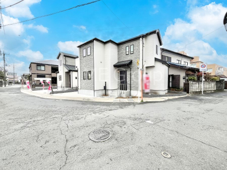 ���n�O�ώʐ^�@�O�ρ`Exterior�`�@�O�ʓ��H�F�k�� 5.9m �����@�O�ʓ��H�͊ՐÂȏZ��n���͂���Ԓʂ�̏��Ȃ����H�B���Ԃ̏o��������炭�炭�ł��I���s���_�E���n���w�̂���]�́A���C�y�ɂ��₢���킹���������I