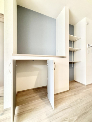 ���̑����ρ@���r���O���[�B�����Ɏ��[������ƕ����W�܂�LDK���X�b�L���Еt�������ł��ˁB  