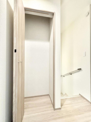 ���̑����ρ@�L�����[�B�|�������G�߂̏��������[���邱�Ƃ��ł��܂��B