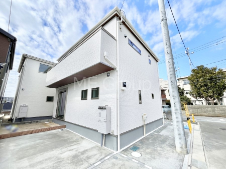 ���n�O�ώʐ^�@�������ꂽ�O�ρA�㎿�ȏZ��Ԃ��L���鎺���͉i�����S���ĉ߂�����Z���ł��B 