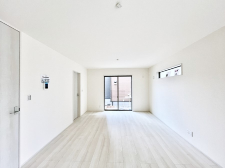 ���r���O�@�Ƒ��c���̎��Ԃ����������Ȃ��났�̃��r���O�_�C�j���O�B   