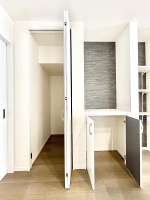 ���̑����ρ@�ݔ���A���������r���O���[�B�����Ɏ��[������ƕ����W�܂�LDK���X�b�L���Еt�������ł��ˁB  