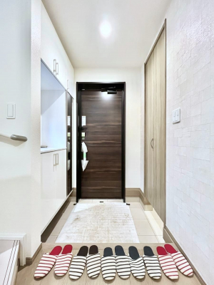 ���ց@�����`Entrance�`�@�Ƃ̒��ł��q�l���}����ŏ��̏ꏊ�ł��錺�ւ́A�Ƃ̈�ۂ��̂��̂ł��I�L�x�Ȍ��֎��[�ŁA����Y��ɕۂ��Ƃ��o���܂��􌺊ւɂ͂����Ղ���[�̉��ʔ��������I