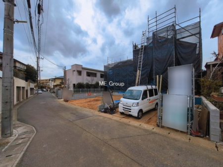 ���n�O�ώʐ^�@�`Exterior�`�@�O�ʓ��H�F�� 4.52m �����@�O�ʓ��H�͊ՐÂȏZ��n���͂���Ԓʂ�̏��Ȃ����H�B���Ԃ̏o��������炭�炭�ł��I���s���_�E���n���w�̂���]�́A���C�y�ɂ��₢���킹���������I