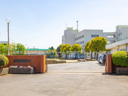 ���ӊ��@���w�Z 1200m �D���s���O�R���w�Z