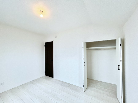 �q�������@�q�������ɂ��������߂Ȏ��[�X�y�[�X�����Ղ�̋���