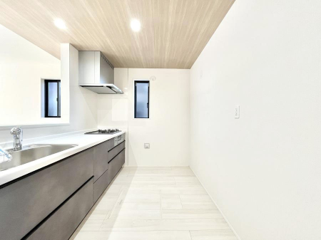 �L�b�`���@������10�������`Kitchen�`�@�w���������q���̐������������Ȃ��x�B�g���₷���X�^�C���b�V���ȃJ�E���^�[�L�b�`���ɂ́A���̊J���������邱�ƂȂ���w���q�l�������Ȃ���x�̈��S��������܂��B