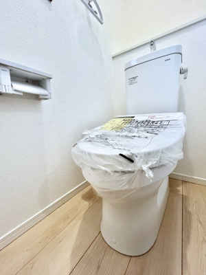 �g�C���@������4�������`Toilet�`�@�Y��E�X�b�L���E���K�ȃE�H�V�����b�g�t�g�C���ł��낰���Ԃł��B�g�C���͖����g�킴��𓾂Ȃ����́B����������ۂ������ł��ˁB�g�C����2��������̂Œ��̍��G���ɕ֗��ł��I