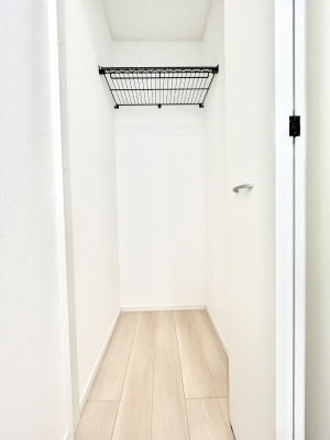 ���̑����ρ@�L�����[�B�|�������G�߂̏��������[���邱�Ƃ��ł��܂��B