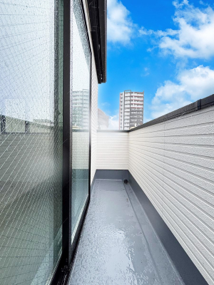�o���R�j�[�@�����`Balcony�`  �o���R�j�[�͉������z���������݁A���z�c����󕨂��C�����悭�������Ƃ��ł��܂��B  �g���₷���J���I�ȃo���R�j�[�ł����z�����������Ղ�~�蒍���A�o���R�j�[�t���Z�܂��B  