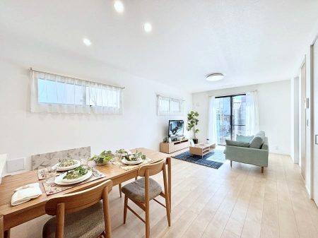 ���̑����ρ@�Ƒ������R�ƏW�܂�e���̃X�y�[�X�ɂȂ肻��