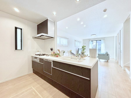 �L�b�`���@�J�E���^�[�z���Ɋy����������ׂ�B�����̂������������Ɣ��������Ȃ肻���ł��ˁB 