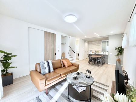 ���r���O�@���r���O�K�i���Ƒ��̏Ί�Ɖ�b���Ȃ��ł���܂�  