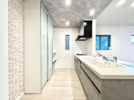 �L�b�`���@��Ƃ肠��L�b�`���ł͂��Ƒ��Ɗy�������������ł��܂��B