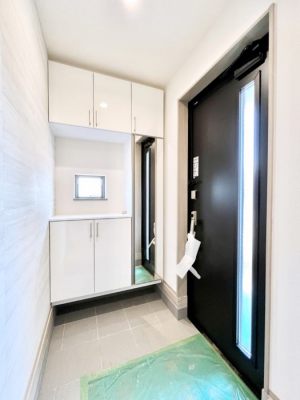 ���ց@������2-F�������`Entrance�`�@�Ƃ̒��ł��q�l���}����ŏ��̏ꏊ�ł��錺�ւ́A�Ƃ̈�ۂ��̂��̂ł��I�L�x�Ȍ��֎��[�ŁA����Y��ɕۂ��Ƃ��o���܂��􌺊ւɂ͂����Ղ���[�̉��ʔ��������I