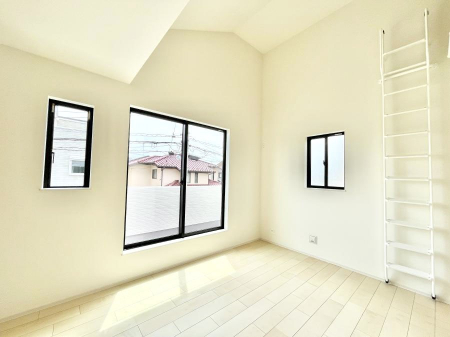 ���̑����ρ@�o���R�j�[���J�������v���X���Ă����m��