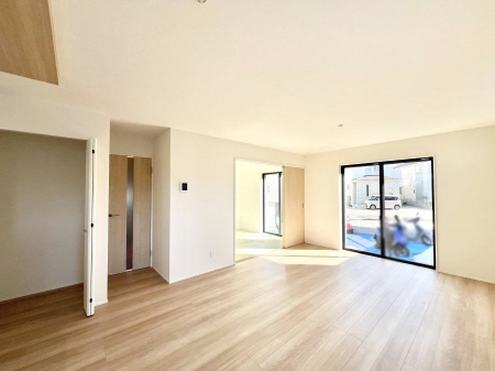 ���r���O�@�������������͋C�̂k�c�j�͉Ƒ��݂�Ȃ̉��K���  