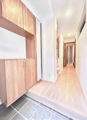 ���ց@�����`Entrance�`�@���ւ͉Ƃ̊�Ƃ����܂����䂪�Ƃ̃Z���X�����肰�Ȃ����������閣�͂��錺�֑�����y���݂̈�B�A���x�ɉƑ����ق��Ƃł���S�n�悢��ԑ������؂ł��ˁ�CG���H��