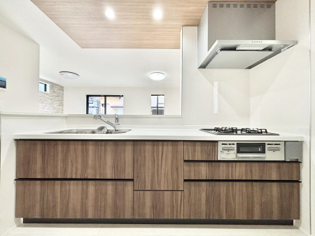 �L�b�`���@�������������I�ɁA�y�����I�V�X�e���L�b�`��  