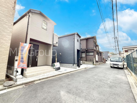 ���n�O�ώʐ^�@�O�ρ`Exterior�`�@�O�ʓ��H�͊ՐÂȏZ��n���͂���Ԓʂ�̏��Ȃ����H�B���Ԃ̏o��������炭�炭�ł��I���s���_�E���n���w�̂���]�́A���C�y�ɂ��₢���킹���������I