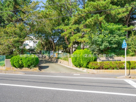 ���ӊ��@���w�Z 1210m �D���s���{�{���w�Z