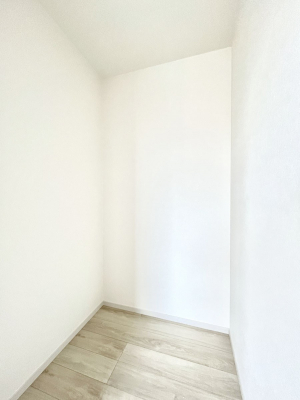 ���̑��@�����`Walk-in Closet�`�@�K�v�Ȃ��̂�R�[�f�B�l�[�g���ꗗ���Ċm�F�ł��A�g�x�x�⏀�����Z���ԂōςރE�H�[�N�C���N���[�[�b�g��ݒu���܂����B�Ƃ̒�����������Ƃ�����֗��Ȏ��[�X�y�[�X�ł��B