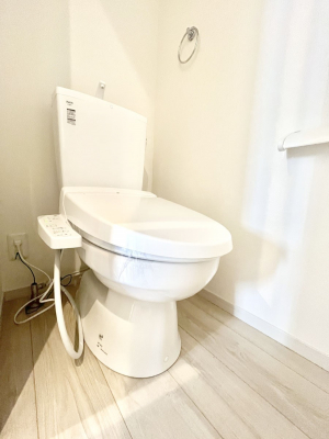 �g�C���@�����`Toilet�`�@�Y��E�X�b�L���E���K�ȃE�H�V�����b�g�t�g�C���ł��낰���Ԃł��B�g�C���͖����g�킴��𓾂Ȃ����́B����������ۂ������ł��ˁB�g�C����2��������̂Œ��̍��G���ɕ֗��ł��I