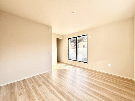 ���̑����ρ@�����`Bed Room�`  �u��������������l�v�Ƃ��v�w�ł�����肭�낰��Q���B  �����̉Ǝ��₨�d���ɔ�ꂽ���̓t�J�t�J�̃x�b�g�Ŗ�����Ă��������B�e���r��{�I�������Ă����K�ȍL����������