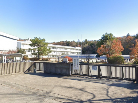 ���ӊ��@���w�Z 1400m �l�X���s�������w�Z