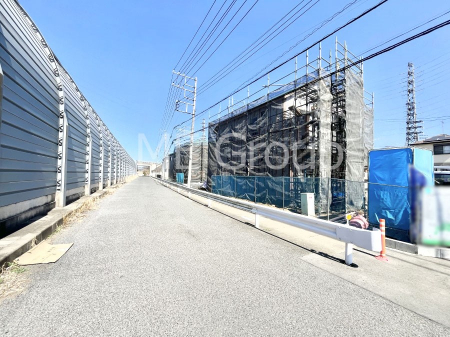 ���n�O�ώʐ^�@�O�ρ`Exterior�`�@�O�ʓ��H�͊ՐÂȏZ��n���͂���Ԓʂ�̏��Ȃ����H�B���Ԃ̏o��������炭�炭�ł��I���s���_�E���n���w�̂���]�́A���C�y�ɂ��₢���킹���������I