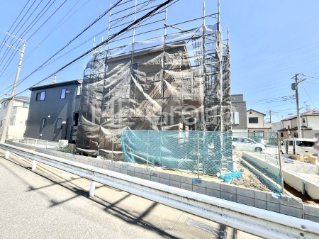 ���n�O�ώʐ^�@�O�ρ�4�������`Exterior�`�@�l�G��ʂ��Ď��R�ƐG�ꍇ����X�|�b�g�������A���U����W���M���O�A�T���̂��Ƒ��ł̗V�тɍœK�ł��B�J�����Ƃ�Ƃ�ɕ�܂ꂽ���z�̏Z�܂��������ɂ���܂��B