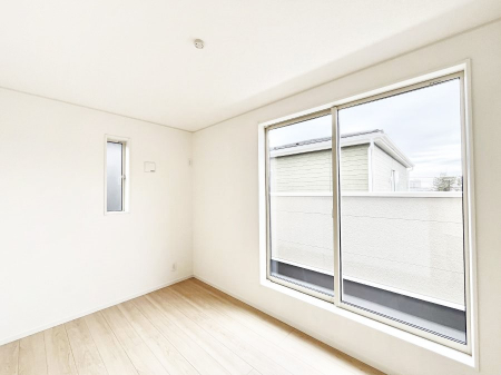 ���̑����ρ@������3�������`Bed Room�`  �u��������������l�v�Ƃ��v�w�ł�����肭�낰��Q���B  �����̉Ǝ��₨�d���ɔ�ꂽ���̓t�J�t�J�̃x�b�g�Ŗ�����Ă��������B�e���r��{�I�������Ă����K�ȍL����������