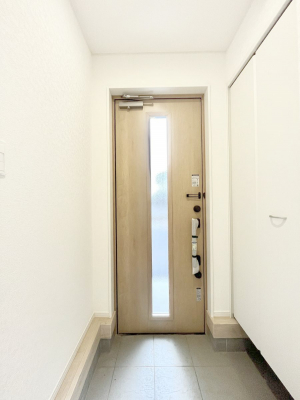 ���ց@������3�������`Entrance�`�@�Ƃ̒��ł��q�l���}����ŏ��̏ꏊ�ł��錺�ւ́A�Ƃ̈�ۂ��̂��̂ł��I�L�x�Ȍ��֎��[�ŁA����Y��ɕۂ��Ƃ��o���܂��􌺊ւɂ͂����Ղ���[�̉��ʔ��������I