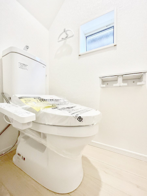 �g�C���@������3�������`Toilet�`�@�������̂��鐅����g�C���̓E�H�V�����b�g�t���ł����g�C���͖����g�킴��𓾂Ȃ����́B����������ۂ������ł��ˁB�g�C����2��������̂Œ��̍��G���ɕ֗��ł��I