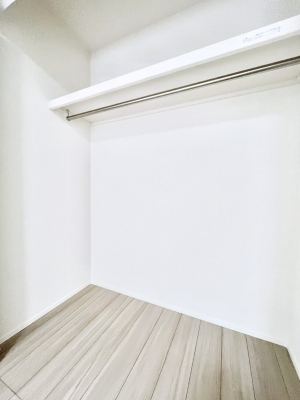 ���[�@�m���̃N���[�[�b�g�B���s��������̂Ō���̈ߗނ�����������܂�܂��B