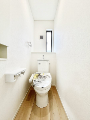 �g�C���@�����`Toilet�`�@�Y��E�X�b�L���E���K�ȃE�H�V�����b�g�t�g�C���ł��낰���Ԃł��B�g�C���͖����g�킴��𓾂Ȃ����́B����������ۂ������ł��ˁB�g�C����2��������̂Œ��̍��G���ɕ֗��ł��I