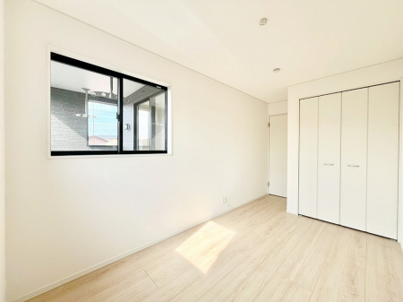 ���̑����ρ@�����`Bed Room�`  �u��������������l�v�Ƃ��v�w�ł�����肭�낰��Q���B  �����̉Ǝ��₨�d���ɔ�ꂽ���̓t�J�t�J�̃x�b�g�Ŗ�����Ă��������B�e���r��{�I�������Ă����K�ȍL����������