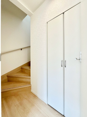 ���[�@�����`Storage�`�@���������̎��[�ɂ͍S��܂����B�L���ɐ݂������[�B�����ł��󂢂Ă���X�y�[�X�����[�ɂ��邱�ƂŁA���ʂ̂Ȃ���Ԃ����o���Ă���܂��B���ו����������ɂ����S�ł��B