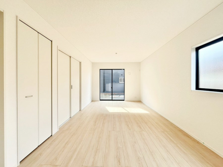 ���̑����ρ@�����`Living�`�@�����ɂ݂͂�Ȃ��W���A�H���Ɗy������b���n�܂�B�b�ɖ����ɂȂ肷���āA��������Y��锼�߂��ɂȂ��Ă��܂��B����ȑ��̊Ԃ̍K�������������Ă����ꏊ�ł��肽���B