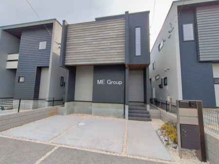 ���n�O�ώʐ^�@��2�������`Exterior�`�@���X�����Ȃ���A�咣���߂����ǂ����]�T������������V���[�v�ȃt�H�����ŘȂޓ@��́A���V�̋�ƏƂ炵���킹�鎖�ŁA�{������ׂ������`�̎p�������Ă���܂��B  