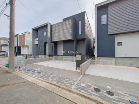 ���n�O�ώʐ^�@��2�������`Exterior�`�@���V�̐�ƌ���邱�Ƃň�i�ƋP�����̎p�́A�Î~��ł͎��܂肫��Ȃ��قǁB�a�������u���Z�܂��v�́A�G�߂⎞��ɍ��E����Ȃ���ʂ̋�Ԃł��B  