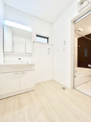 ���̑��@�L�X�Ƃ�Ƃ�̂��郉���h���[�X�y�[�X�B  