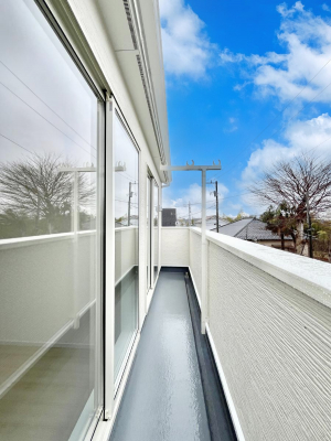 �o���R�j�[�@������2�������`Balcony�`  �o���R�j�[�͉������z���������݁A���z�c����󕨂��C�����悭�������Ƃ��ł��܂��B  �g���₷���J���I�ȃo���R�j�[�ł����z�����������Ղ�~�蒍���A�o���R�j�[�t���Z�܂��B  