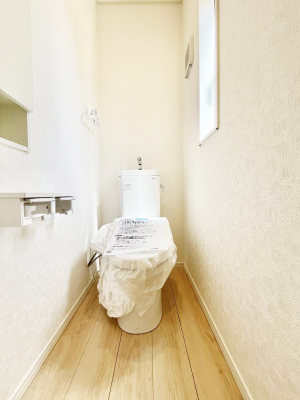 �g�C���@�����`Toilet�`�@�Y��E�X�b�L���E���K�ȃE�H�V�����b�g�t�g�C���ł��낰���Ԃł��B�g�C���͖����g�킴��𓾂Ȃ����́B����������ۂ������ł��ˁB�g�C����2��������̂Œ��̍��G���ɕ֗��ł��I